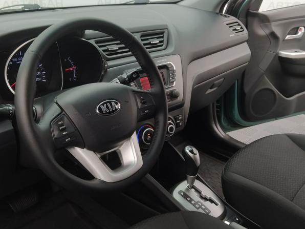 Kia Rio III с пробегом 2013 года, цена 896 000 рублей, 72842 км, хэтчбек, Автокод Объявления
