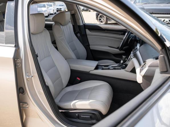 Honda Accord X с пробегом 2018 года, цена 2 150 000 рублей, 124187 км, седан, Автокод Объявления