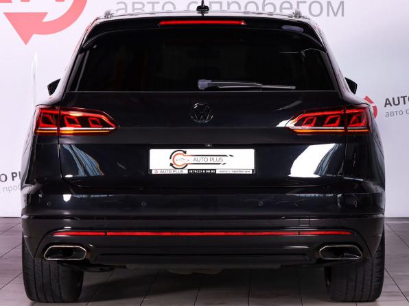 Volkswagen Touareg III с пробегом 2019 года, цена 4 100 000 рублей, 137197 км, внедорожник, Автокод Объявления