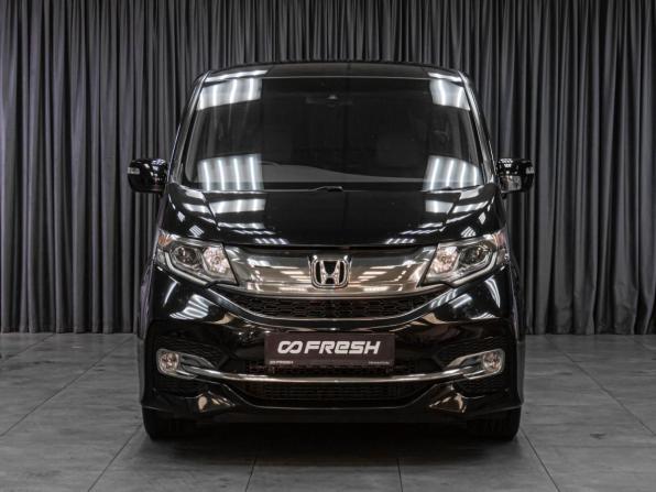 Honda Stepwgn V с пробегом 2015 года, цена 1 999 000 рублей, 123133 км, минивэн, Автокод Объявления