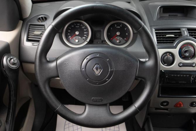 Renault Megane II с пробегом 2005 года, цена 309 000 рублей, 318000 км, седан, Автокод Объявления