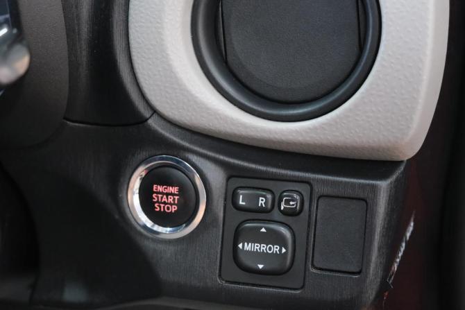 Toyota Vitz III (XP130) с пробегом 2011 года, цена 799 000 рублей, 115000 км, хэтчбек, Автокод Объявления