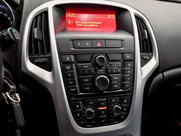Opel Astra J Рестайлинг с пробегом 2013 года, цена 820 000 рублей, 139862 км, хэтчбек, Автокод Объявления
