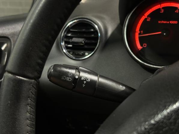 Peugeot 308 I Рестайлинг с пробегом 2012 года, цена 380 000 рублей, 212736 км, хэтчбек, Автокод Объявления