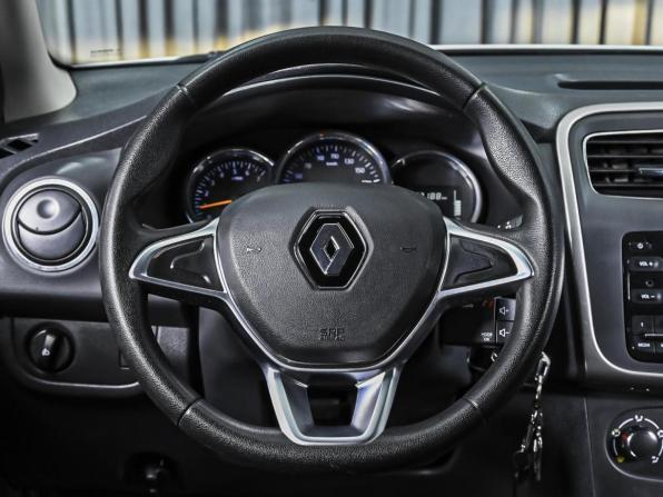 Renault Logan II Рестайлинг с пробегом 2021 года, цена 899 000 рублей, 72188 км, седан, Автокод Объявления