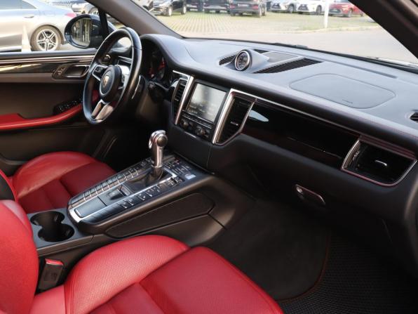 Porsche Macan I с пробегом 2015 года, цена 3 300 000 рублей, 109312 км, внедорожник, Автокод Объявления