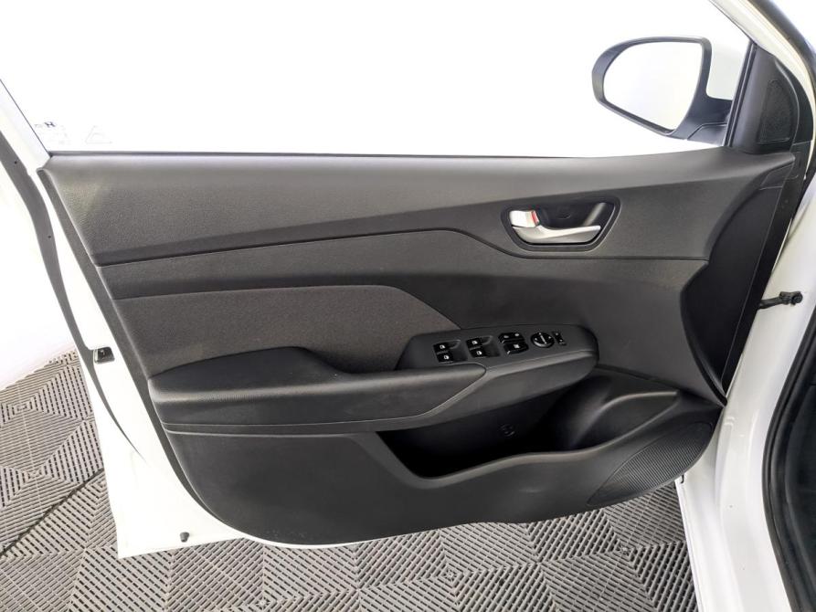 Hyundai Solaris II Москва  - изображение 19