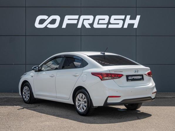 Hyundai Solaris II с пробегом 2018 года, цена 1 690 000 рублей, 7599 км, седан, Автокод Объявления