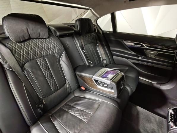 BMW 7 серии VI (G11/G12) Рестайлинг с пробегом 2021 года, цена 6 393 000 рублей, 108127 км, седан, Автокод Объявления