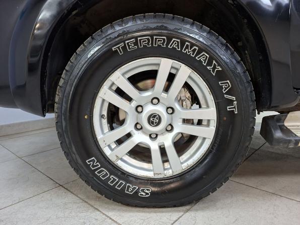 Toyota Hilux VII Рестайлинг с пробегом 2012 года, цена 2 249 000 рублей, 267204 км, offers.body_type.unknown, Автокод Объявления