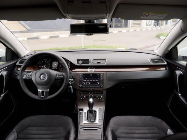 Volkswagen Passat B7 с пробегом 2011 года, цена 1 080 000 рублей, 259997 км, седан, Автокод Объявления