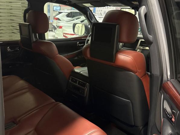 Lexus LX III Рестайлинг 2 с пробегом 2015 года, цена 5 900 000 рублей, 173248 км, внедорожник, Автокод Объявления