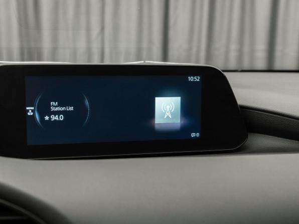 Mazda 3 IV (BP) с пробегом 2022 года, цена 2 420 000 рублей, 85061 км, седан, Автокод Объявления