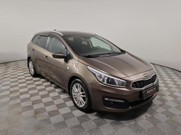 Kia Ceed II Рестайлинг с пробегом 2017 года, цена 1 199 000 рублей, 140434 км, универсал, Автокод Объявления