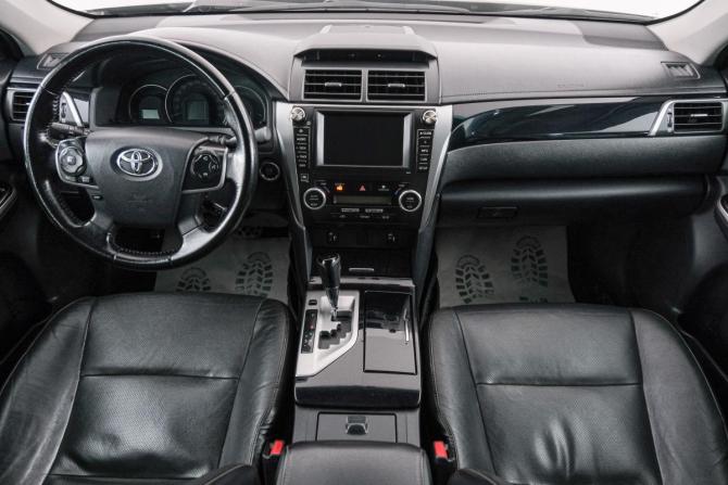 Toyota Camry VII (XV50) Рестайлинг с пробегом 2014 года, цена 1 649 000 рублей, 290000 км, седан, Автокод Объявления