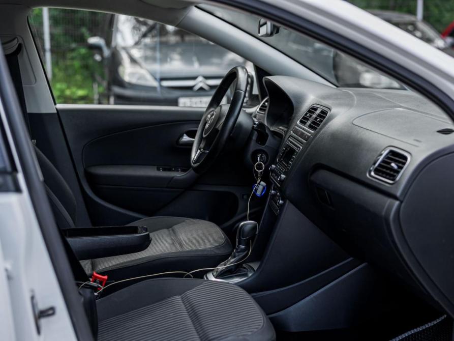 Volkswagen Polo V Санкт-Петербург  - изображение 13