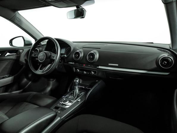 Audi A3 III (8V) Рестайлинг с пробегом 2019 года, цена 2 359 700 рублей, 86880 км, седан, Автокод Объявления