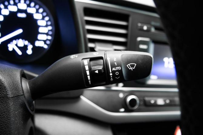 Hyundai Elantra VI (AD) с пробегом 2018 года, цена 1 614 000 рублей, 89970 км, седан, Автокод Объявления