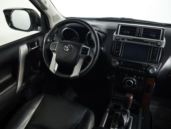 Toyota Land Cruiser Prado 150 Series Рестайлинг 1 с пробегом 2015 года, цена 3 249 000 рублей, 218689 км, внедорожник, Автокод Объявления