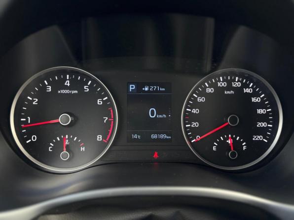 Kia Stonic I с пробегом 2020 года, цена 1 810 000 рублей, 68188 км, внедорожник, Автокод Объявления