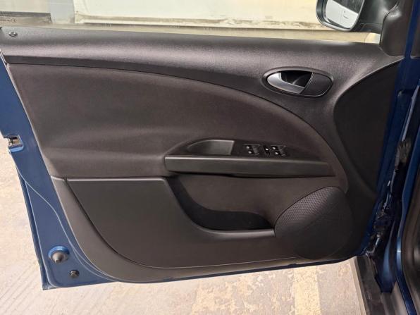 SEAT Altea I Рестайлинг с пробегом 2013 года, цена 999 000 рублей, 215099 км, минивэн, Автокод Объявления