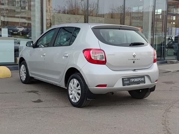 Renault Sandero II с пробегом 2017 года, цена 859 000 рублей, 56041 км, хэтчбек, Автокод Объявления