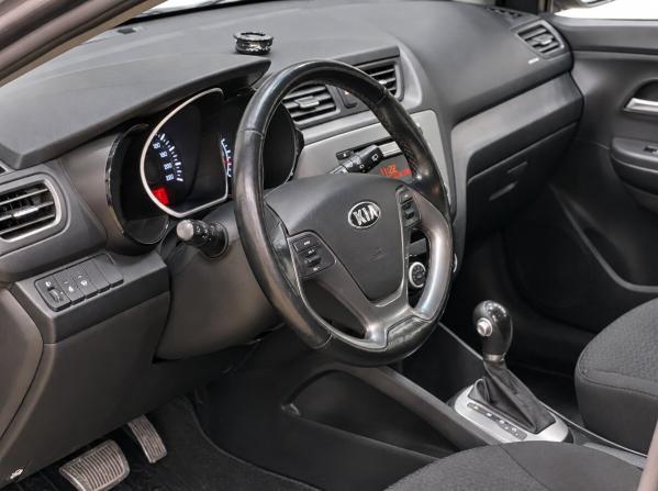 Kia Rio III Рестайлинг с пробегом 2016 года, цена 1 129 000 рублей, 108000 км, хэтчбек, Автокод Объявления