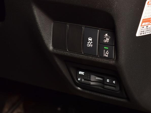 Honda Stepwgn V с пробегом 2017 года, цена 1 664 995 рублей, 160538 км, минивэн, Автокод Объявления