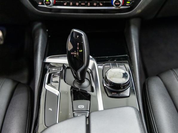 BMW 5 серии VII (G30/G31/G38) с пробегом 2017 года, цена 3 498 000 рублей, 66256 км, седан, Автокод Объявления