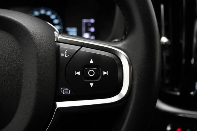 Volvo XC60 II с пробегом 2019 года, цена 3 032 000 рублей, 107000 км, внедорожник, Автокод Объявления