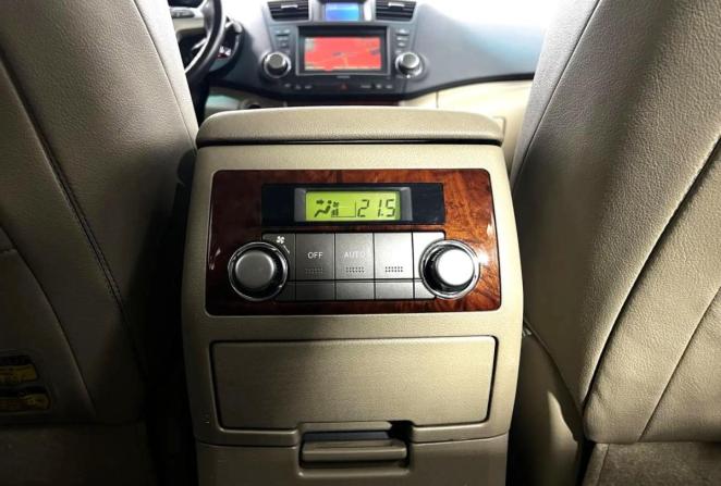 Toyota Highlander II (XU40) Рестайлинг с пробегом 2011 года, цена 2 390 000 рублей, 118305 км, внедорожник, Автокод Объявления