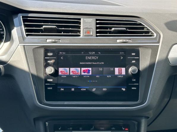 Volkswagen Tiguan II Рестайлинг с пробегом 2021 года, цена 2 690 000 рублей, 132117 км, внедорожник, Автокод Объявления