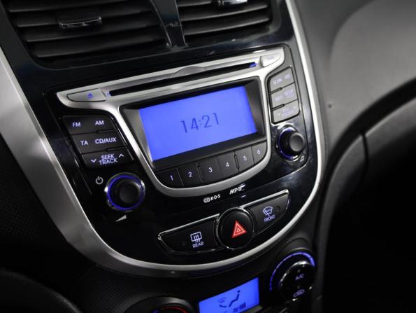 Hyundai Solaris I с пробегом 2013 года, цена 699 000 рублей, 236136 км, хэтчбек, Автокод Объявления