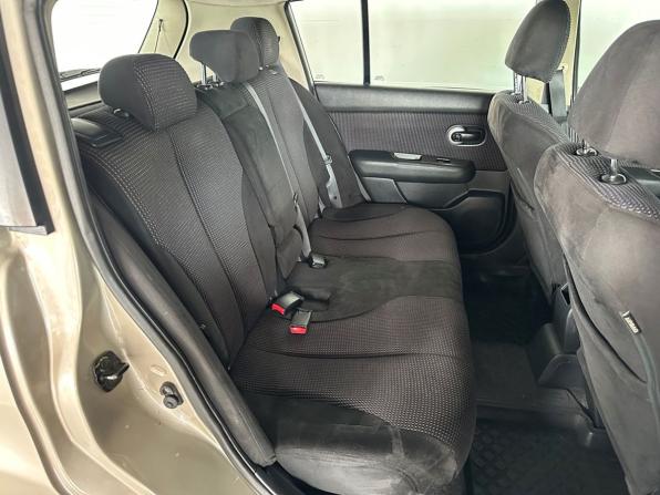 Nissan Tiida I Рестайлинг с пробегом 2012 года, цена 879 000 рублей, 150406 км, хэтчбек, Автокод Объявления