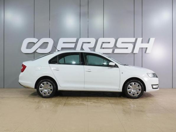 Skoda Rapid I с пробегом 2017 года, цена 1 119 000 рублей, 172677 км, лифтбек, Автокод Объявления