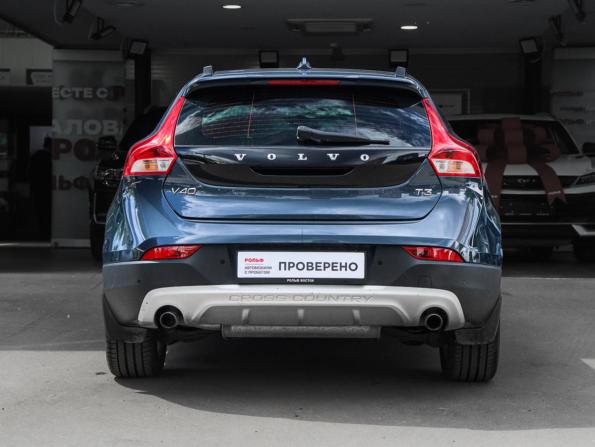 Volvo V40 Cross Country I Рестайлинг с пробегом 2019 года, цена 2 500 000 рублей, 30323 км, хэтчбек, Автокод Объявления
