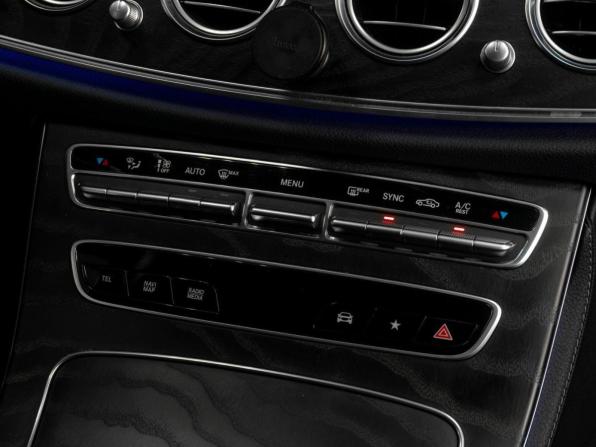 Mercedes-Benz E-Класс V (W213 S213 C238) Рестайлинг с пробегом 2021 года, цена 3 999 000 рублей, 57480 км, седан, Автокод Объявления