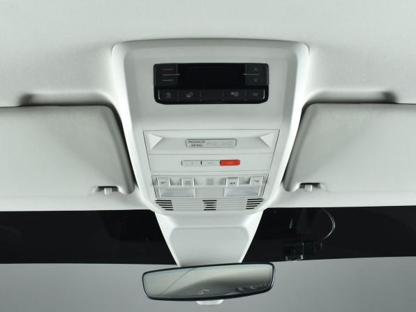 Volkswagen Multivan T6 Рестайлинг с пробегом 2020 года, цена 6 994 995 рублей, 46312 км, минивэн, Автокод Объявления