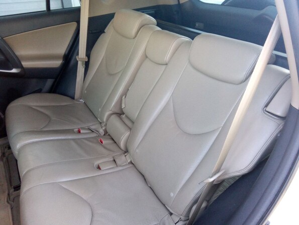 Toyota RAV4 III (XA30) Рестайлинг с пробегом 2010 года, цена 1 577 000 рублей, 136500 км, offers.body_type.unknown, Автокод Объявления