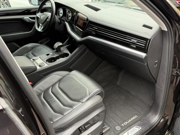 Volkswagen Touareg III с пробегом 2018 года, цена 3 449 000 рублей, 239000 км, внедорожник, Автокод Объявления