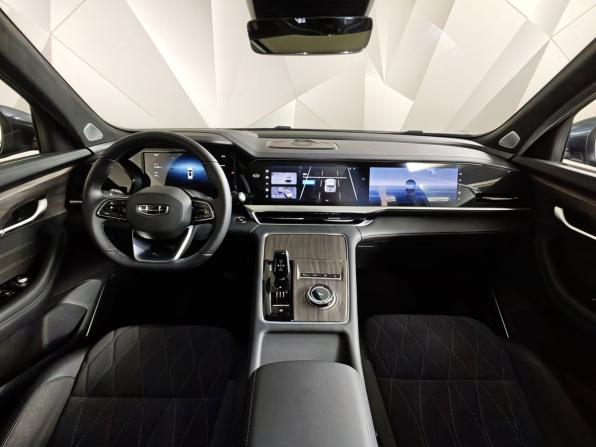 Geely Monjaro I с пробегом 2025 года, цена 3 490 000 рублей, 27496 км, внедорожник, Автокод Объявления