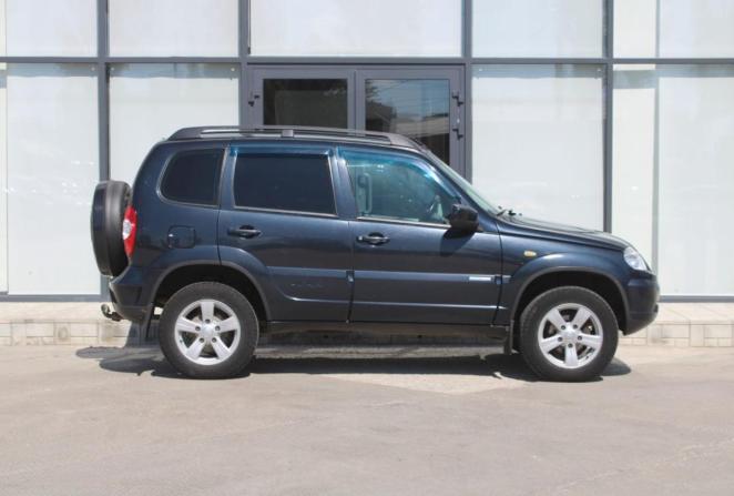 Chevrolet Niva I Рестайлинг с пробегом 2015 года, цена 700 000 рублей, 110626 км, внедорожник, Автокод Объявления