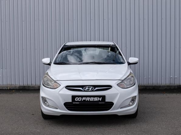 Hyundai Solaris I с пробегом 2013 года, цена 869 000 рублей, 175715 км, седан, Автокод Объявления