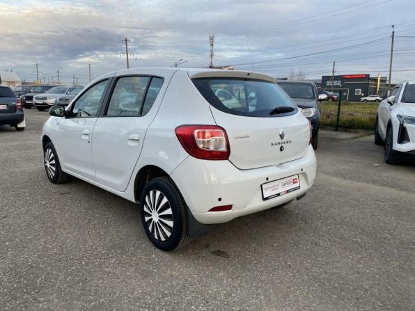 Renault Sandero II Рестайлинг с пробегом 2018 года, цена 975 000 рублей, 62905 км, хэтчбек, Автокод Объявления