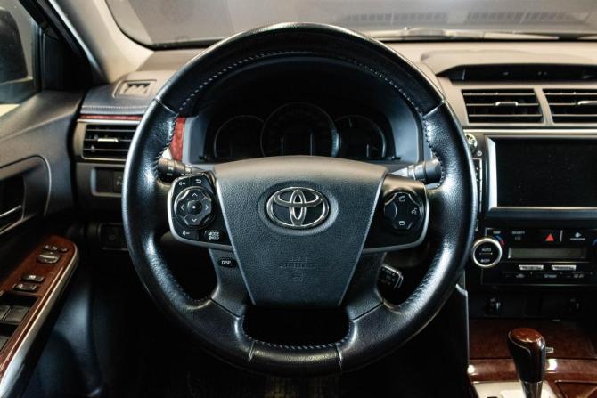 Toyota Camry VII (XV50) с пробегом 2014 года, цена 1 699 000 рублей, 186493 км, седан, Автокод Объявления