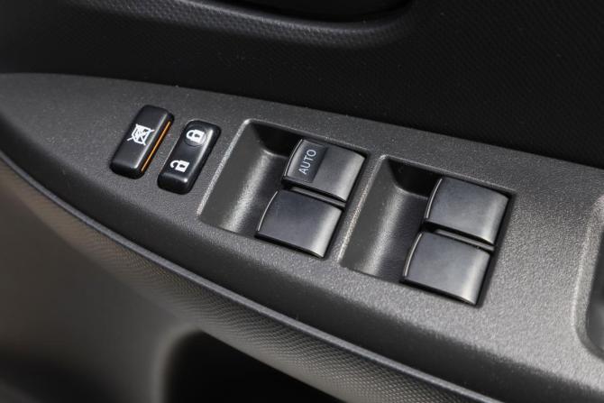 Toyota Ractis I с пробегом 2010 года, цена 999 000 рублей, 105000 км, хэтчбек, Автокод Объявления