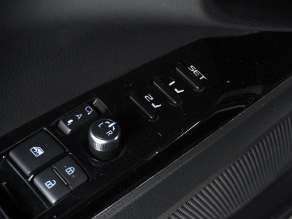 Toyota Camry VIII (XV70) Рестайлинг с пробегом 2023 года, цена 3 050 000 рублей, 99363 км, седан, Автокод Объявления