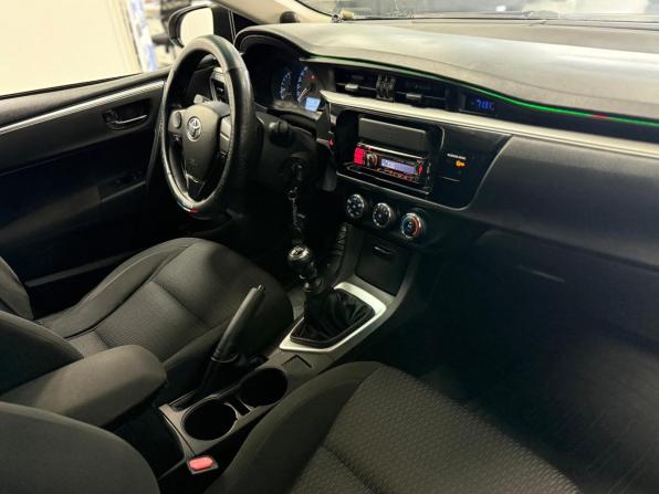 Toyota Corolla XI (E160 E170 E180) с пробегом 2014 года, цена 850 000 рублей, 236483 км, седан, Автокод Объявления