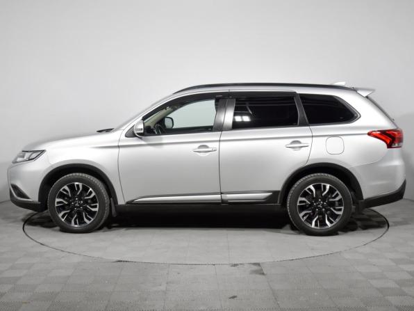 Mitsubishi Outlander III Рестайлинг 3 с пробегом 2022 года, цена 2 419 000 рублей, 124909 км, внедорожник, Автокод Объявления