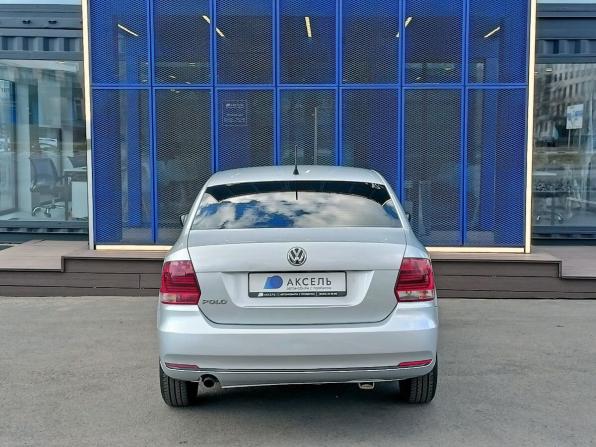 Volkswagen Polo V Рестайлинг с пробегом 2016 года, цена 835 000 рублей, 182000 км, седан, Автокод Объявления
